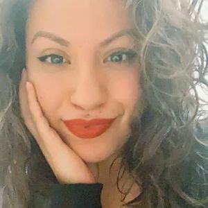 Meet your Posher, Danica